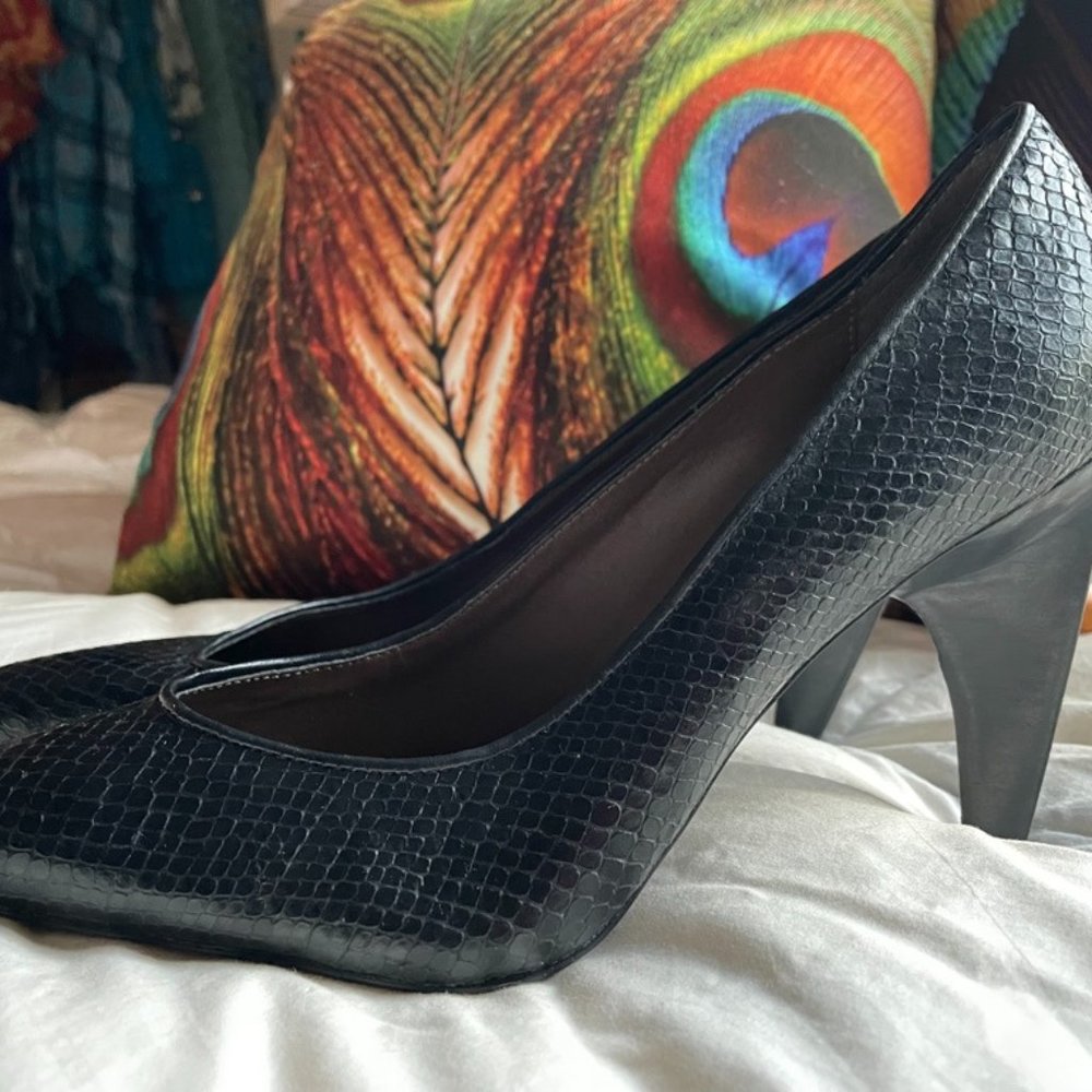 B. Makowsky “Nell” Black Leather Pointed-toe High Heels